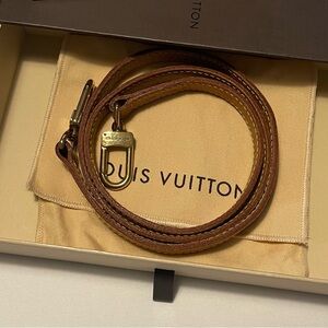 Louis Vuitton crossbody strap